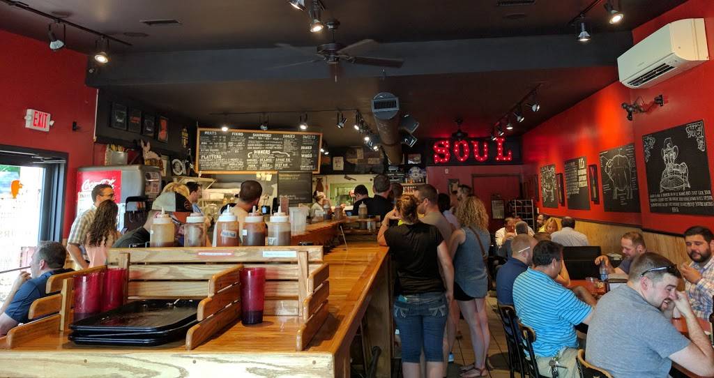 B.T.s Smokehouse | restaurant | 392 Main St, Sturbridge, MA 01566, USA | 5083473188 OR +1 508-347-3188