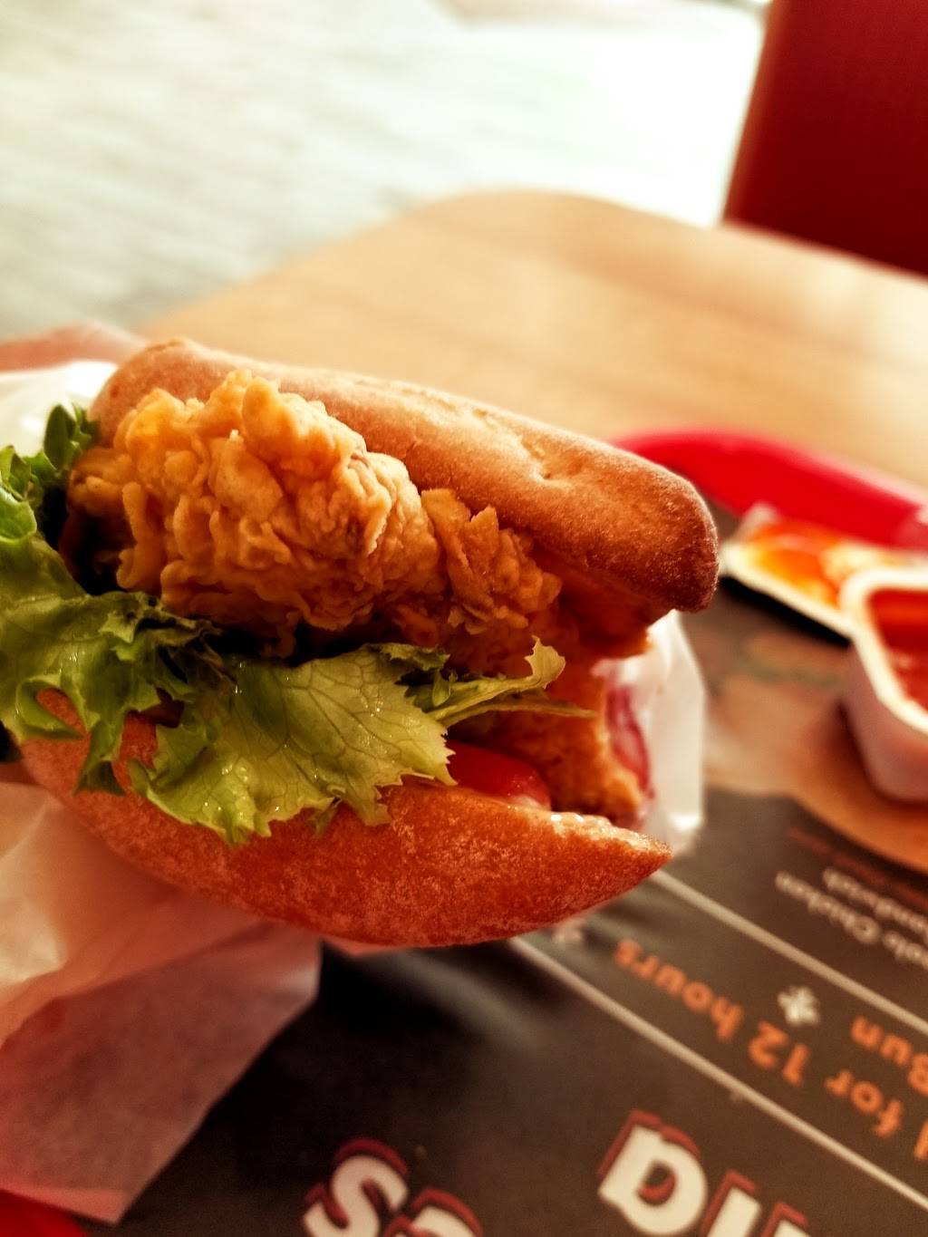 Popeyes | restaurant | 1414 King St E #8, Courtice, ON L1E 3B4, Canada | 9054322111 OR +1 905-432-2111