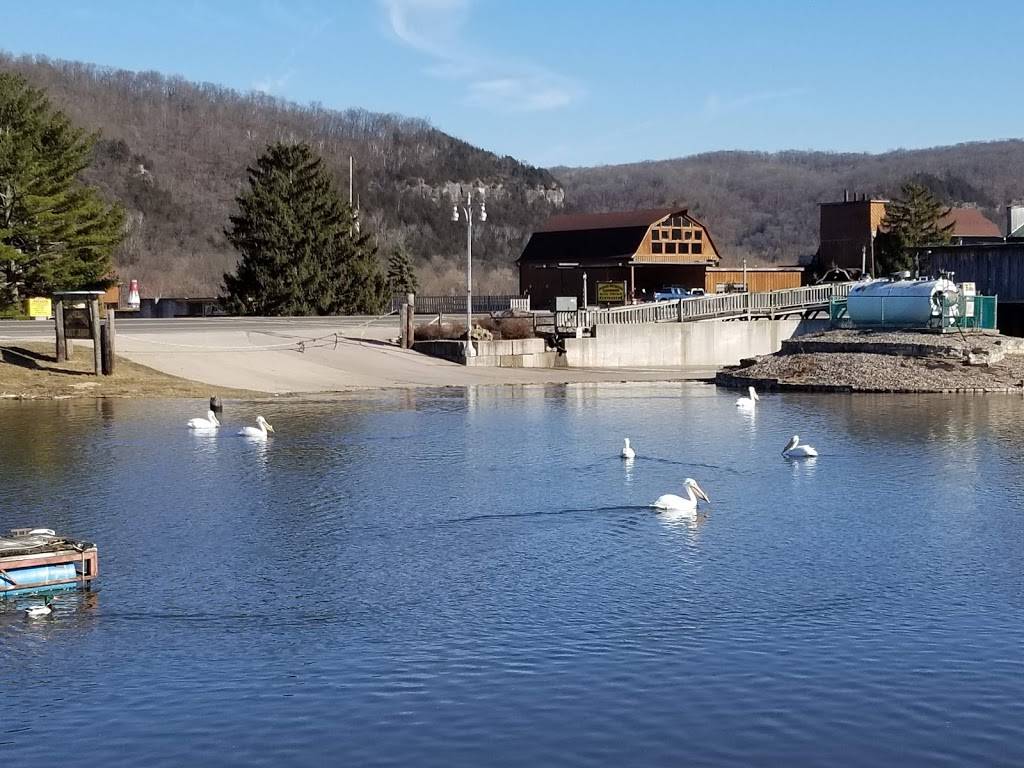 Winneshiek Bar & Grill | restaurant | 32785 Co Rd K, Prairie du Chien, WI 53821, USA | 6083261068 OR +1 608-326-1068