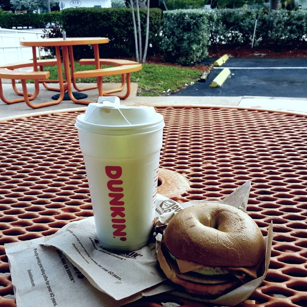 Dunkin | bakery | 1999 NW 2nd Ave, Boca Raton, FL 33432, USA | 5613938222 OR +1 561-393-8222