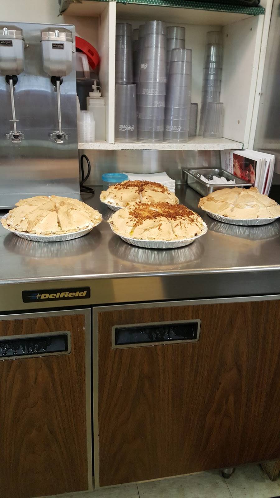 Uncle Dudleys Restaurant | restaurant | 21 E Maple St, Willard, OH 44890, USA | 4199351043 OR +1 419-935-1043