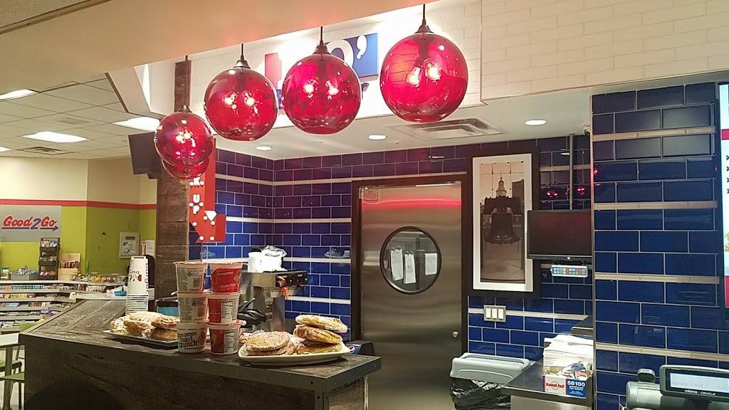 Mo Burger | restaurant | Philadelphia Internal Airport, Terminal D 8500 Essington Avenue, Philadelphia, PA 19153, USA | 2158245383 OR +1 215-824-5383