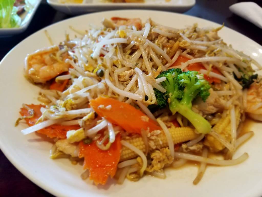 Chaba Thai Bistro | restaurant | 6434 Phelan Blvd, Beaumont, TX 77706, USA | 4098663388 OR +1 409-866-3388