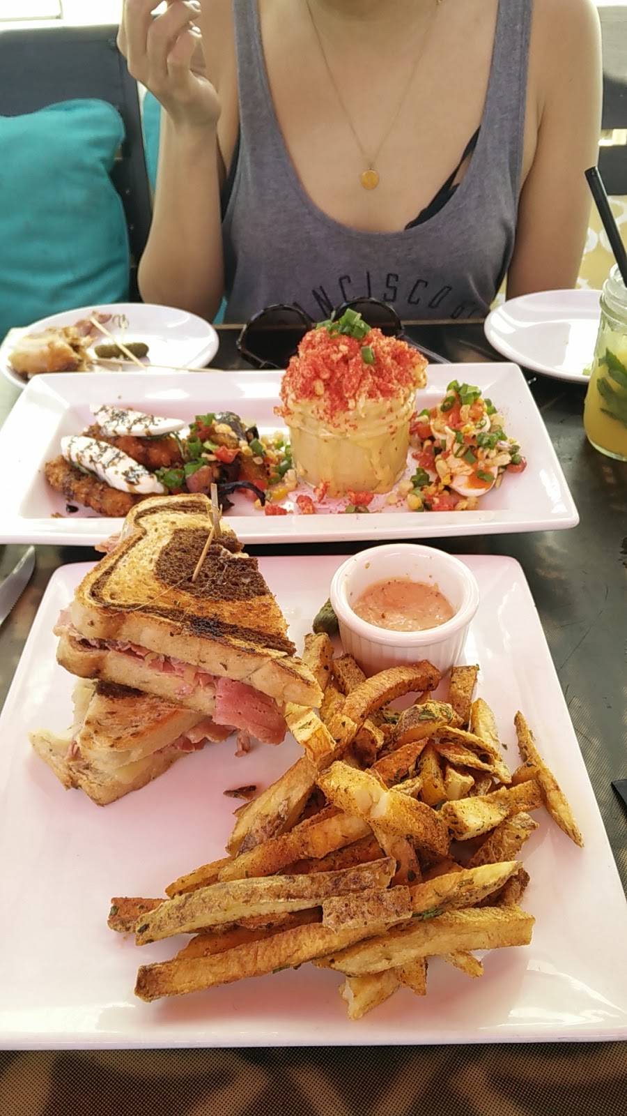 The Attic | restaurant | 3441 E Broadway, Long Beach, CA 90803, USA | 5624330153 OR +1 562-433-0153