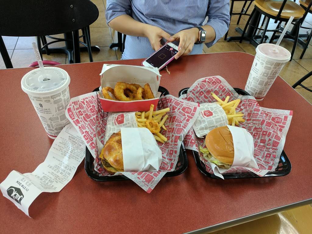 Jack in the Box | restaurant | 126 N Azusa Ave, Azusa, CA 91702, USA | 6263347504 OR +1 626-334-7504