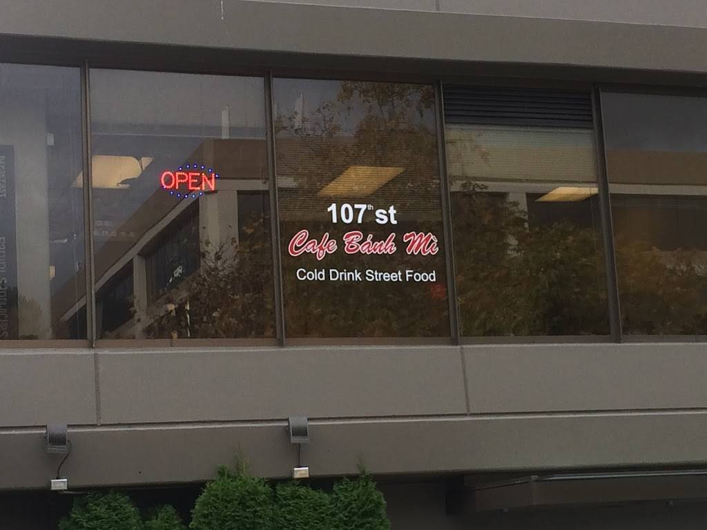 Cafe Banh Mi | restaurant | 10700 Meridian Ave N #106, Seattle, WA 98133, USA | 2063643354 OR +1 206-364-3354