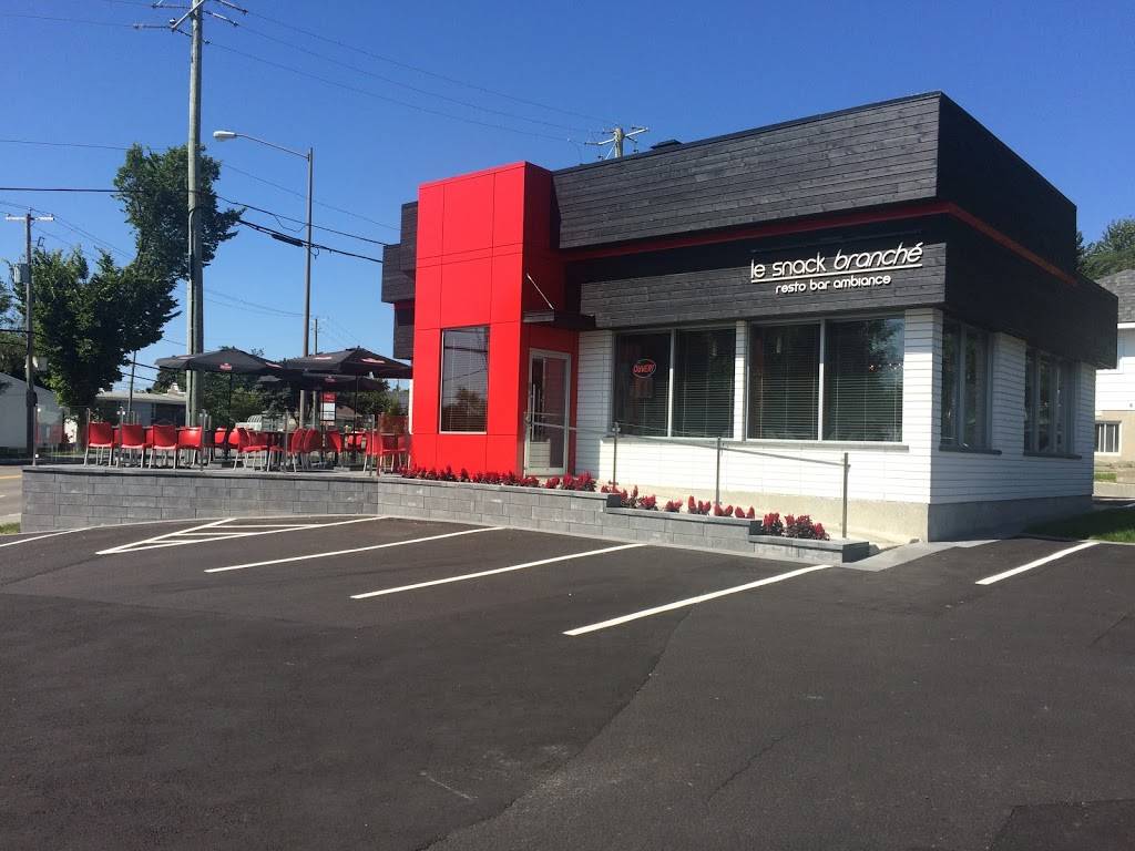 Le Snack Branché | restaurant | 1284 Boulevard Bastien, Québec, QC G2K 1G2, Canada | 4187041616 OR +1 418-704-1616