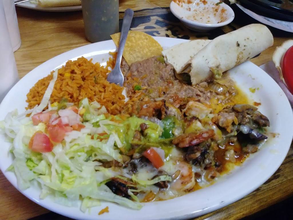Taqueria Reyes | restaurant | 10517 US-181, San Antonio, TX 78223, USA | 2106330405 OR +1 210-633-0405