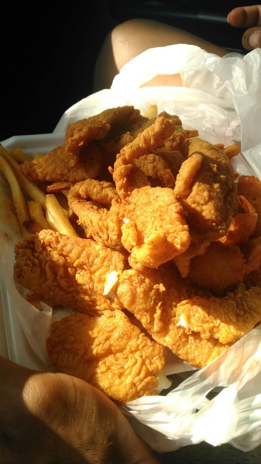 Bobs Carry Out Pile Em Up | meal takeaway | 3422 Statesville Ave, Charlotte, NC 28206, USA | 7049182264 OR +1 704-918-2264