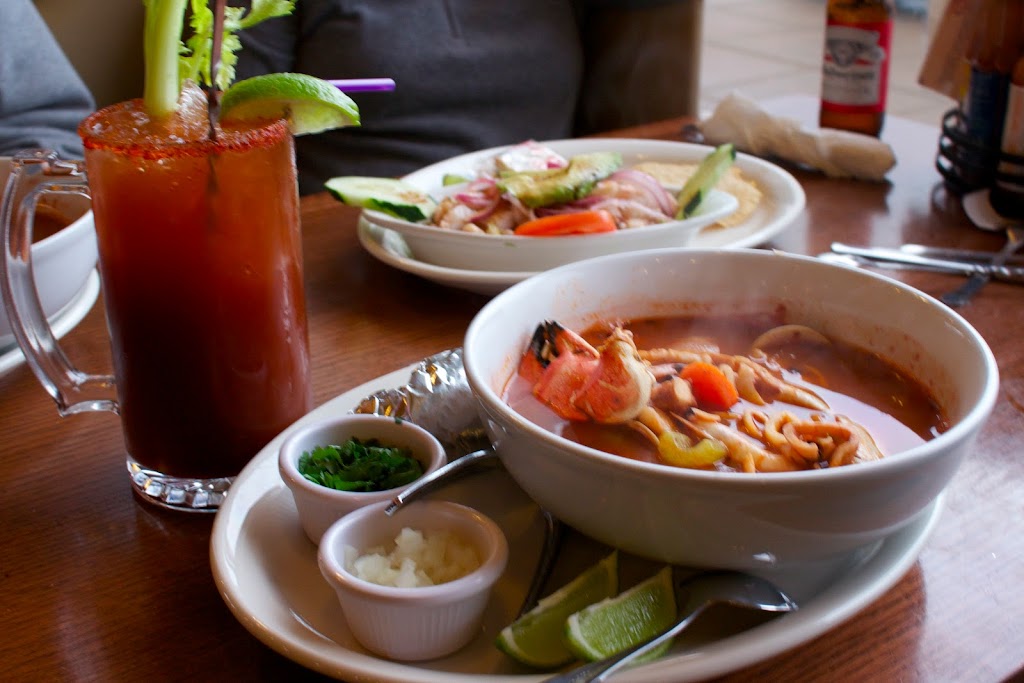 El Maviri Seafood Bar & Grill | restaurant | 2055 E Santa Fe St, Olathe, KS 66062, USA | 9138398721 OR +1 913-839-8721