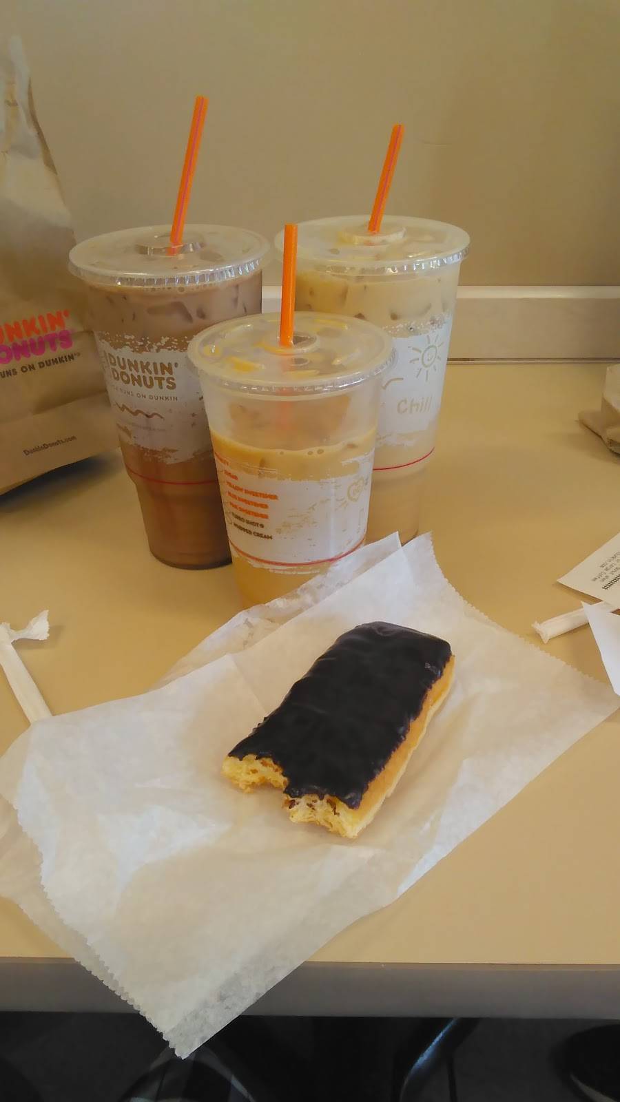 Dunkin Donuts | cafe | 2247 N Milwaukee Ave, Chicago, IL 60647, USA | 7732351365 OR +1 773-235-1365