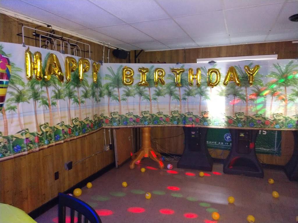 Shellukes Bar & Grill | restaurant | 1673 E State St, Fremont, OH 43420, USA | 4193349133 OR +1 419-334-9133