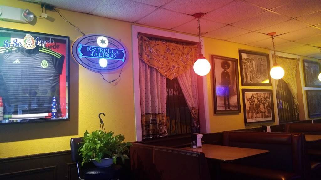 Lupitas Restaurant | restaurant | 1965 Fort Worth Ave, Dallas, TX 75208, USA | 2149417181 OR +1 214-941-7181