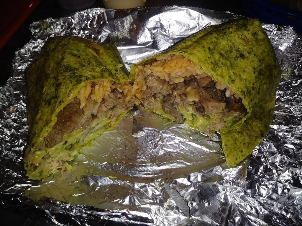 Izzos Illegal Burrito - Harvey | restaurant | 1901 Manhattan Blvd #101, Harvey, LA 70058, USA | 5045706077 OR +1 504-570-6077