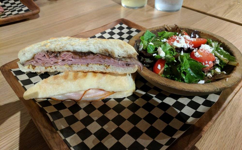 Camp 4 Wine Café | restaurant | 1508 10th St, Modesto, CA 95354, USA | 2095295898 OR +1 209-529-5898