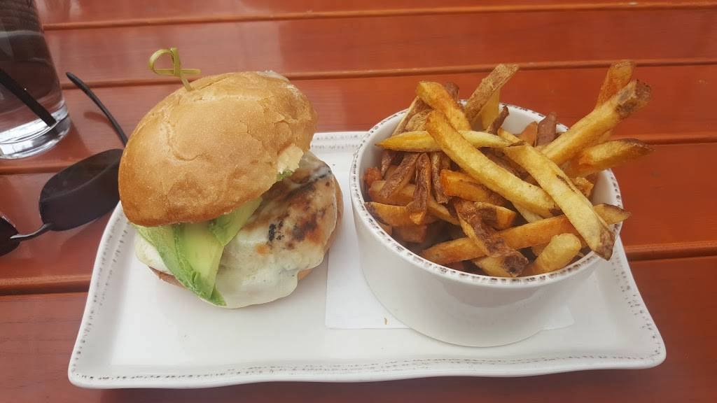 Colter Bay | restaurant | 561 Delaware Ave, Buffalo, NY 14202, USA | 7164365197 OR +1 716-436-5197