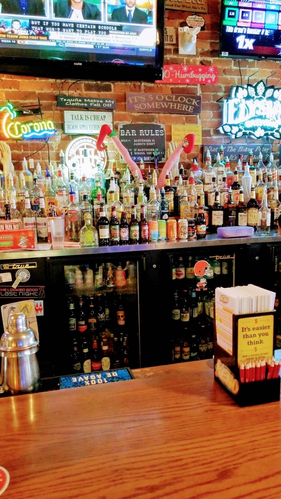 Gavins Grill | restaurant | 110 S Broadway St, New Philadelphia, OH 44663, USA | 3303432490 OR +1 330-343-2490