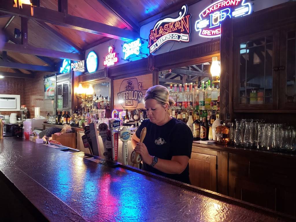 Ruffolos Pizza | restaurant | 11820 Sheridan Rd, Pleasant Prairie, WI 53158, USA | 2626944003 OR +1 262-694-4003