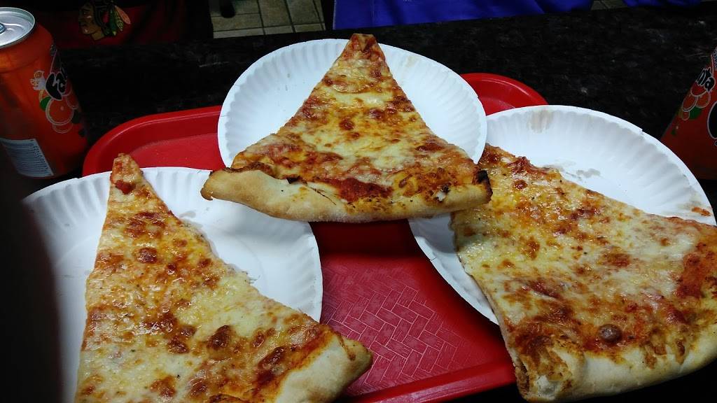 Gigios Pizzeria | restaurant | 4643 N Broadway, Chicago, IL 60640, USA | 7732712273 OR +1 773-271-2273
