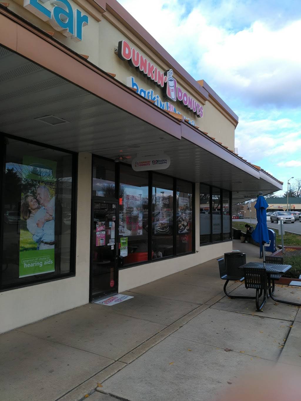 Dunkin | cafe | 12 Greenfield Ave, Ardmore, PA 19003, USA | 6106493684 OR +1 610-649-3684