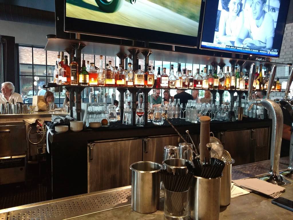 Wheelhouse | restaurant | 1617 Hi Line Dr Ste. 390, Dallas, TX 75207, USA | 2143075690 OR +1 214-307-5690