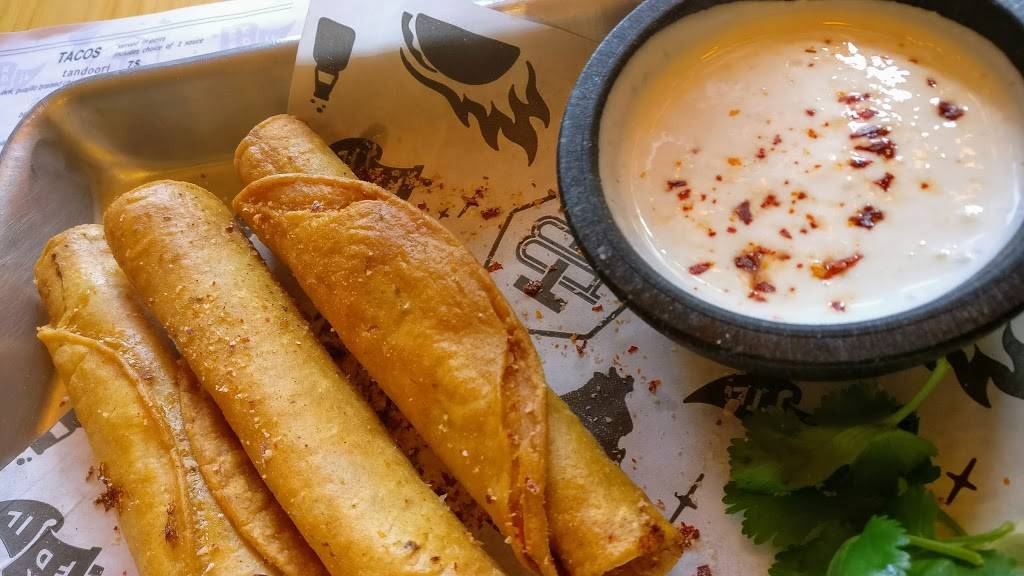 Taco Bettys | restaurant | 212 E State St, Rockford, IL 61104, USA | 8159775650 OR +1 815-977-5650