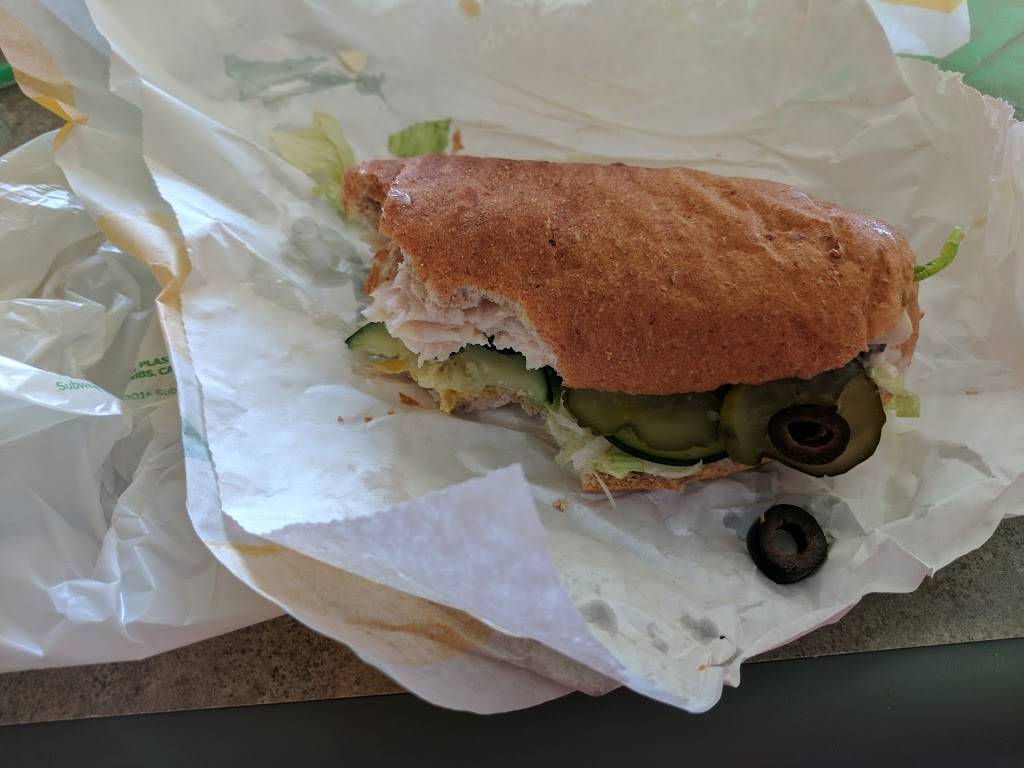 Subway Restaurants | restaurant | 2325 Bay Area Blvd, Houston, TX 77058, USA | 2812862220 OR +1 281-286-2220