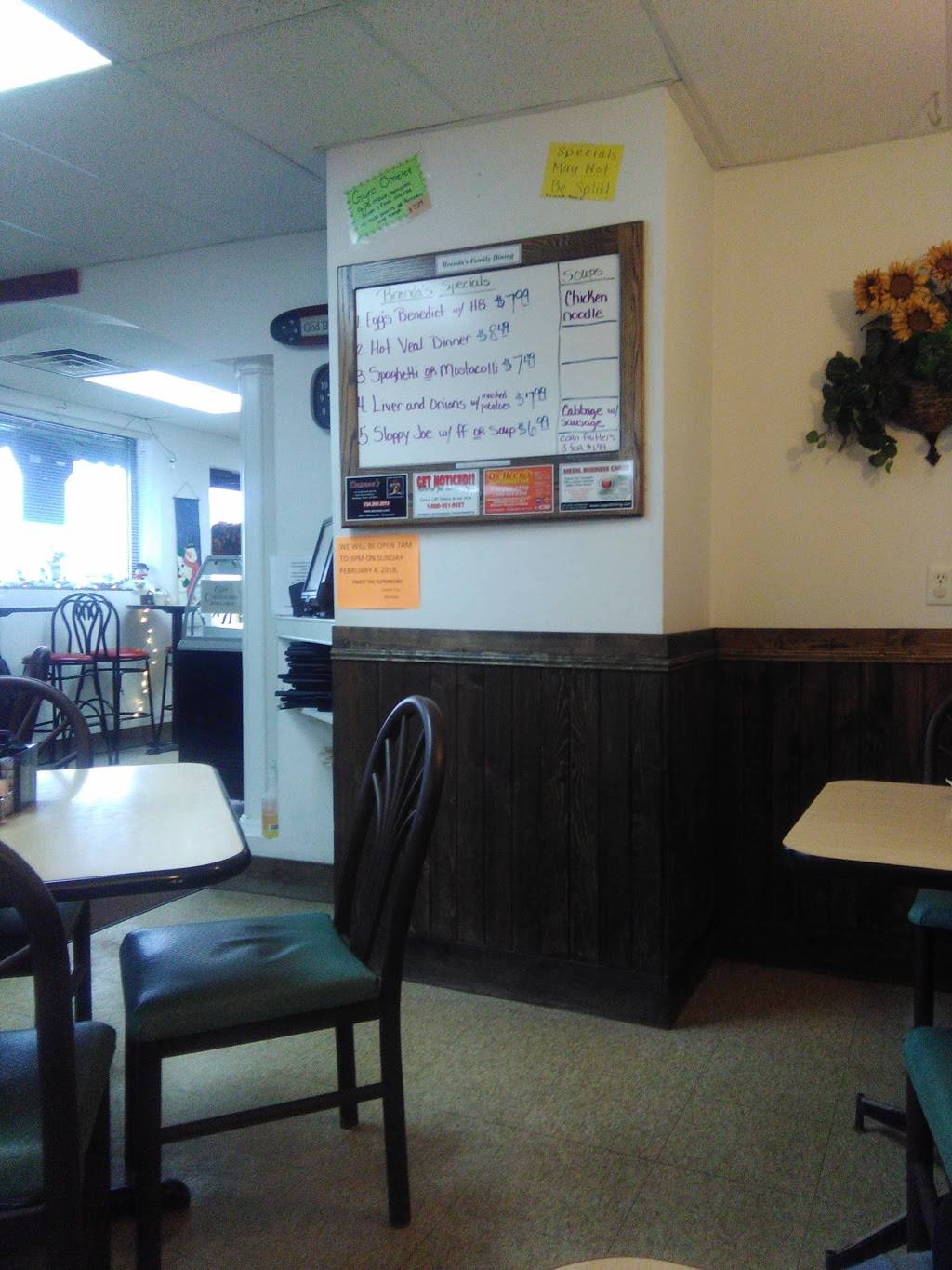 Brendas Family Dining | restaurant | 10597 Lewis Ave, Temperance, MI 48182, USA | 7348541431 OR +1 734-854-1431