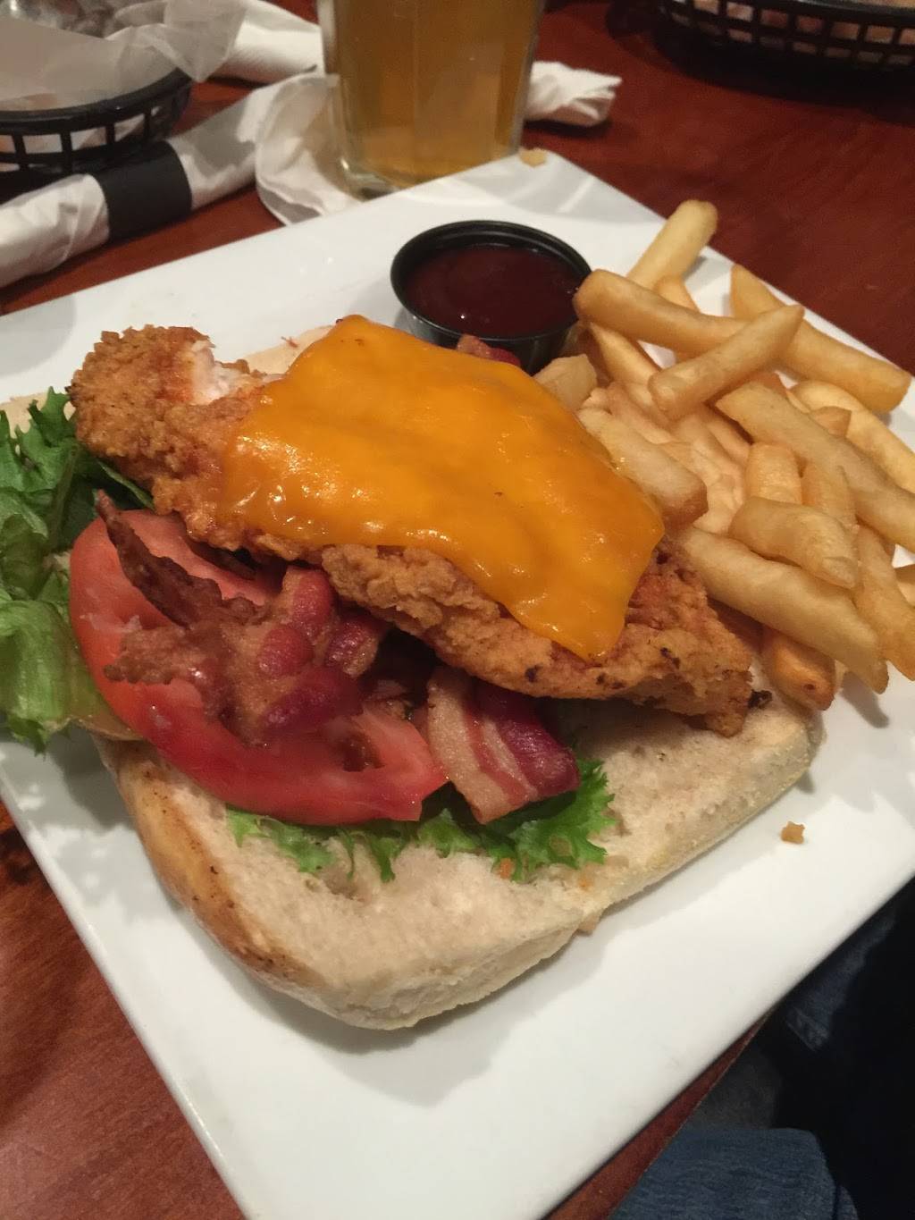 Jerseys Bar & Grill | restaurant | 2770 Milwaukee Rd, Beloit, WI 53511, USA | 6083628180 OR +1 608-362-8180