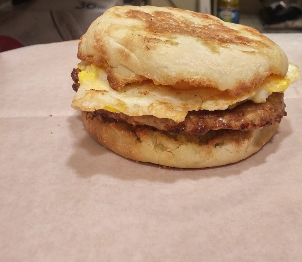 Skyway Cafe | cafe | 626 E Wisconsin Ave Ground Floor, Milwaukee, WI 53202, USA | 4145859268 OR +1 414-585-9268