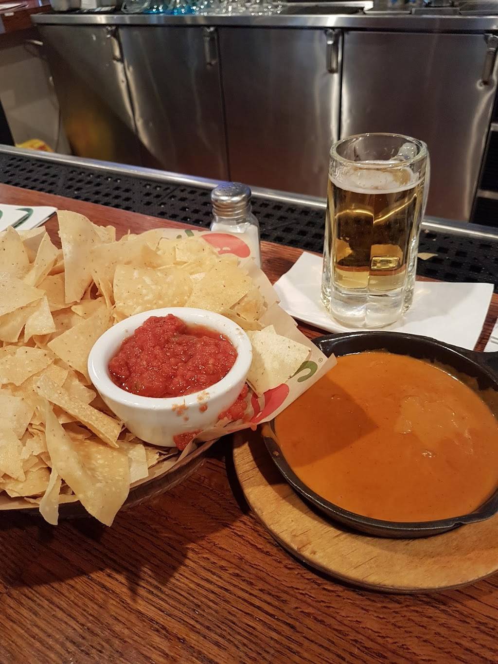 Chilis Grill & Bar | restaurant | 4000 Vinewood Ln N, Plymouth, MN 55442, USA | 7635577000 OR +1 763-557-7000