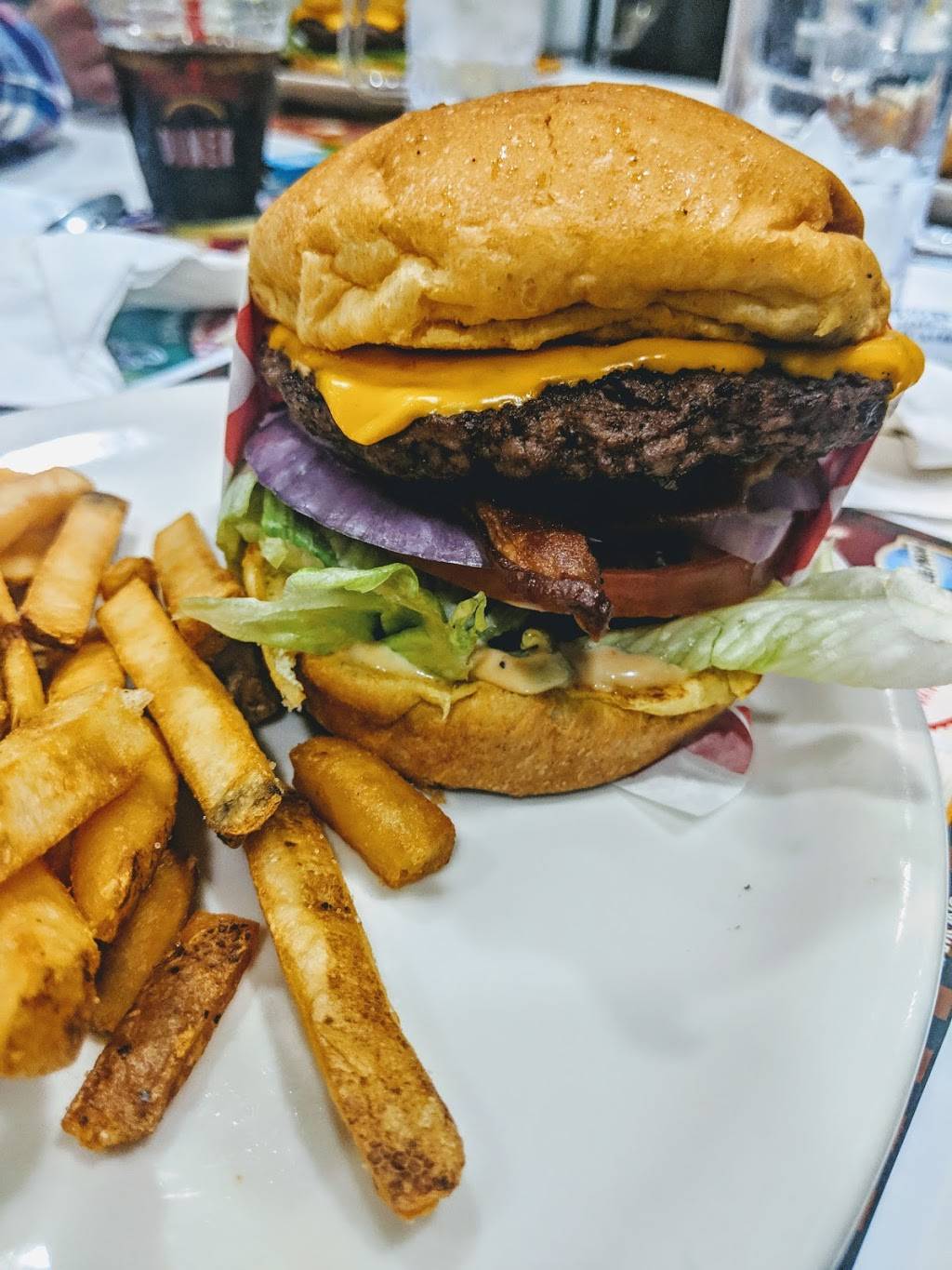 Richies Real American Diner | restaurant | 32150 Temecula Pkwy, Temecula, CA 92592, USA | 9513021448 OR +1 951-302-1448