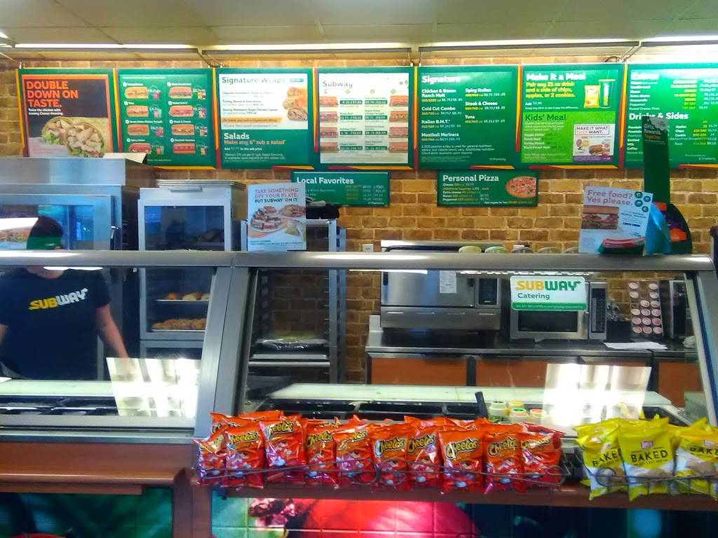 Subway | meal takeaway | 30365 SE High Point Way, Preston, WA 98050, USA | 4252223888 OR +1 425-222-3888