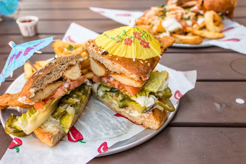 Hella Vegan Eats | restaurant | 411 26th St, Oakland, CA 94612, USA | 5104806777 OR +1 510-480-6777