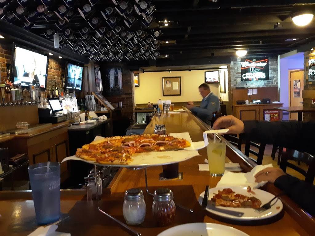 Pats Pizza | restaurant | 30 Market St, Portland, ME 04101, USA | 2076994455 OR +1 207-699-4455