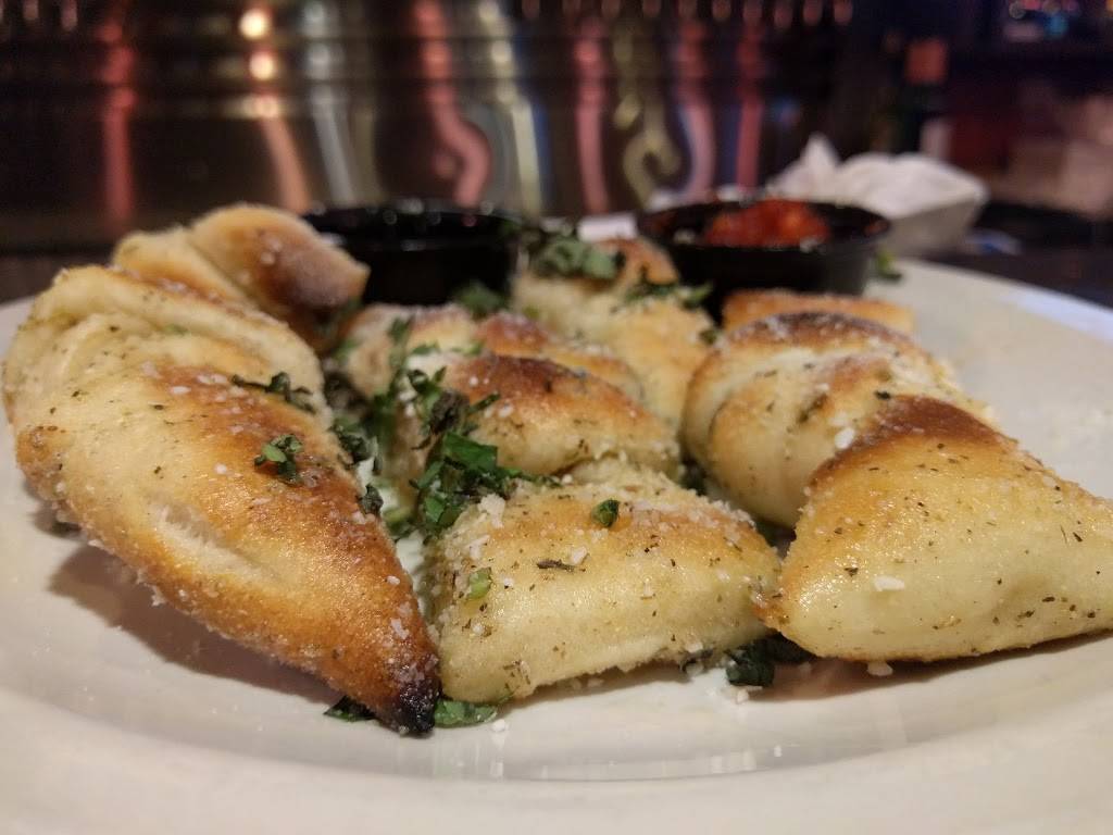 Oggis Pizza & Brewing Co | restaurant | 18810 Soledad Canyon Rd, Santa Clarita, CA 91351, USA | 6612527883 OR +1 661-252-7883