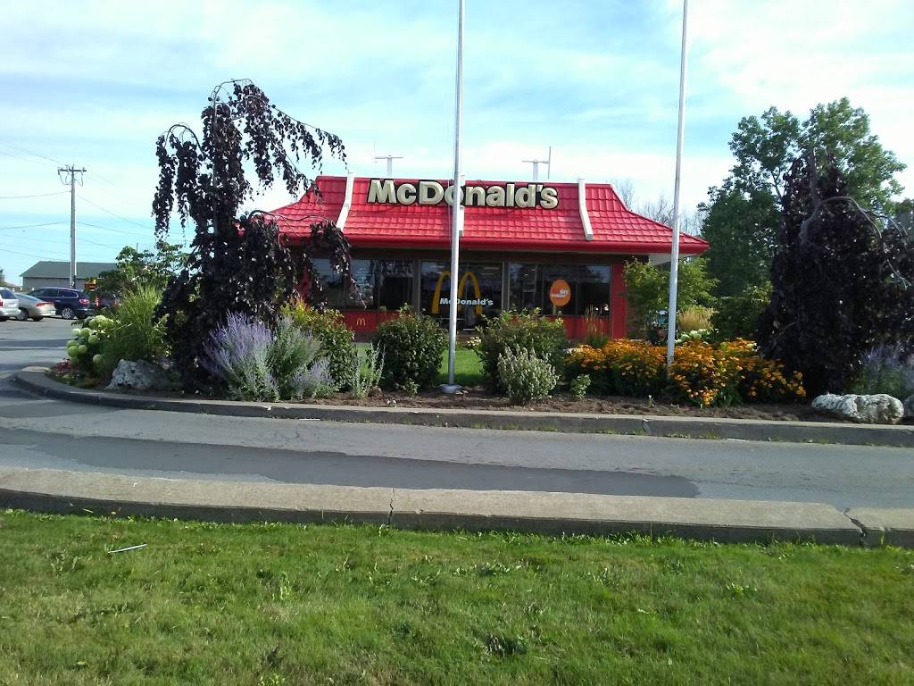 McDonalds | cafe | 325 Garrison Rd, Fort Erie, ON L2A 1M1, Canada | 9058714965 OR +1 905-871-4965