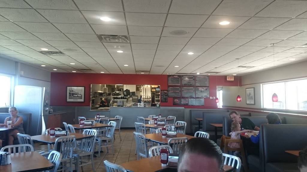 Johnnies Charcoal Broiler Express | restaurant | 13900 N May Ave, Oklahoma City, OK 73134, USA | 4057485440 OR +1 405-748-5440