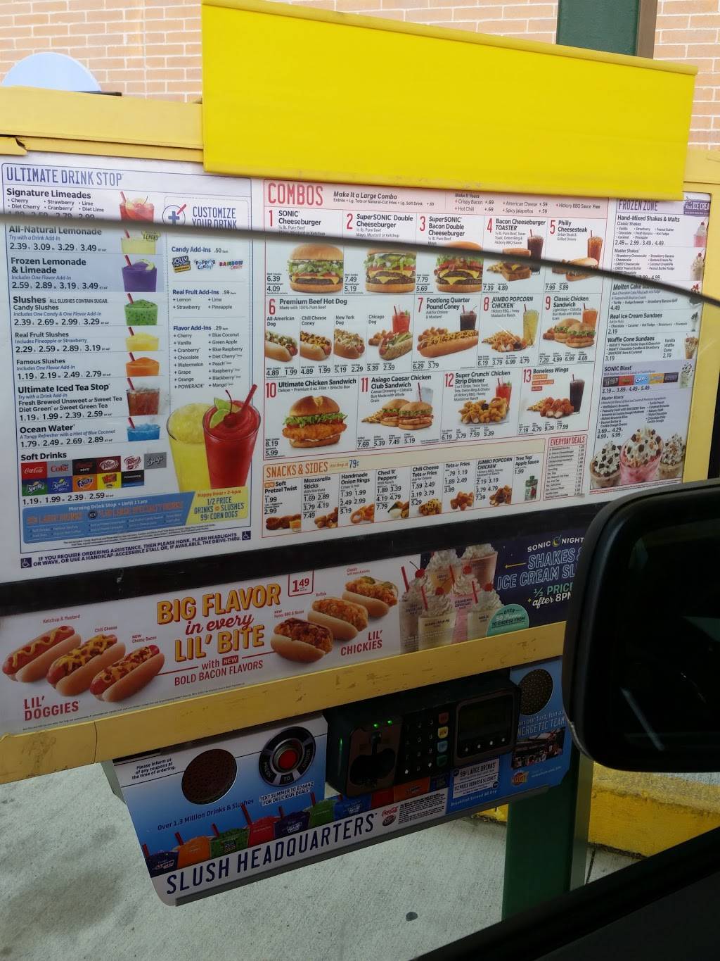 Sonic Drive-In | restaurant | 5606 Milan Rd, Sandusky, OH 44870, USA | 4196215500 OR +1 419-621-5500