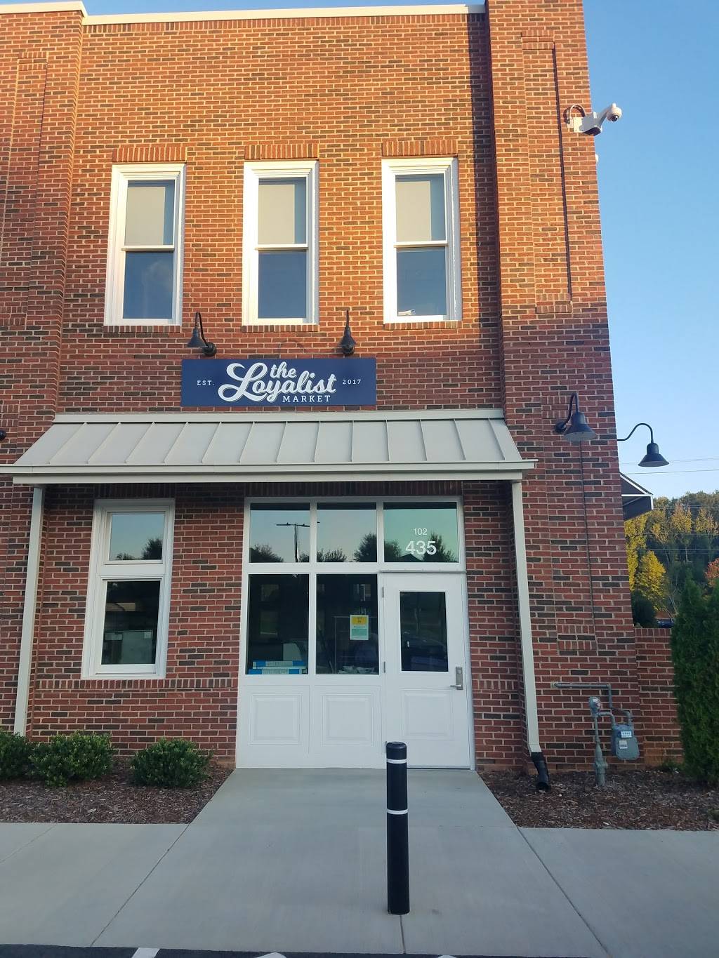 The Loyalist Market | restaurant | 435 N Trade St #102, Matthews, NC 28105, USA | 7048149866 OR +1 704-814-9866