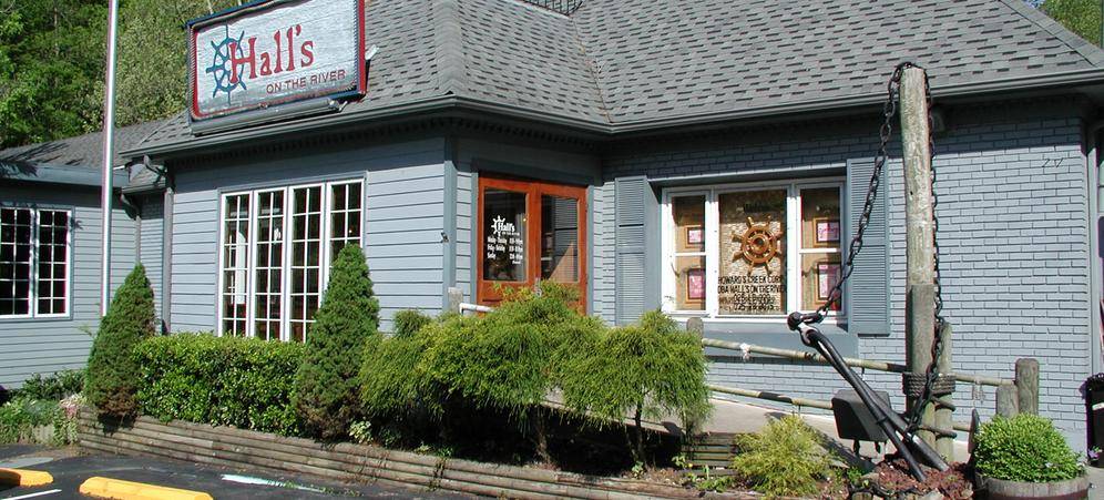 Halls On The River | restaurant | 1225 Athens Boonesboro Rd, Winchester, KY 40391, USA | 8595276620 OR +1 859-527-6620