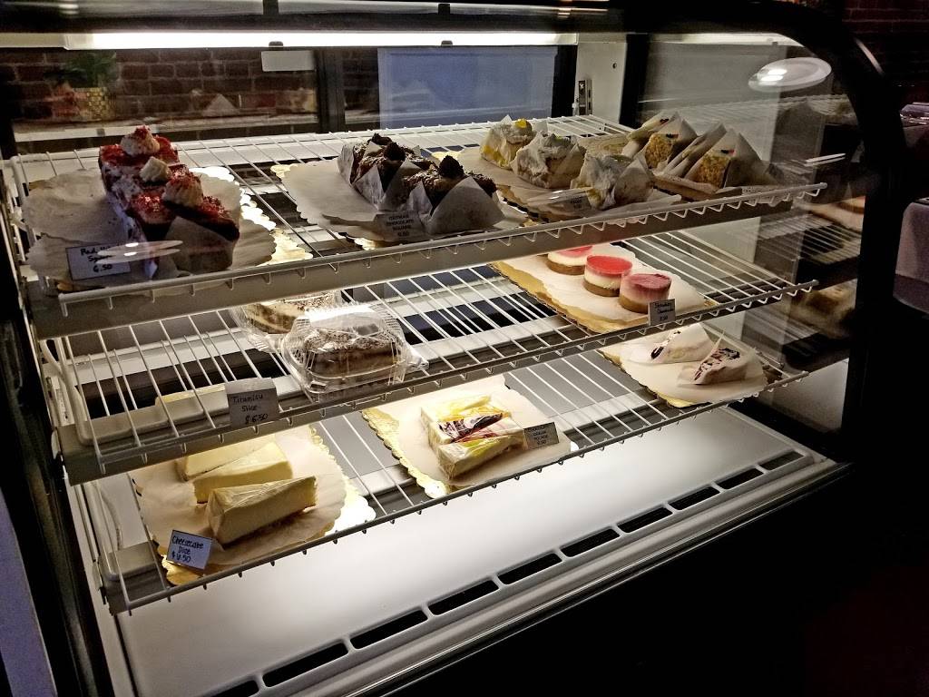 Merritt Bakery Restaurant | restaurant | 3355 Lakeshore Ave, Oakland, CA 94610, USA | 5107359978 OR +1 510-735-9978