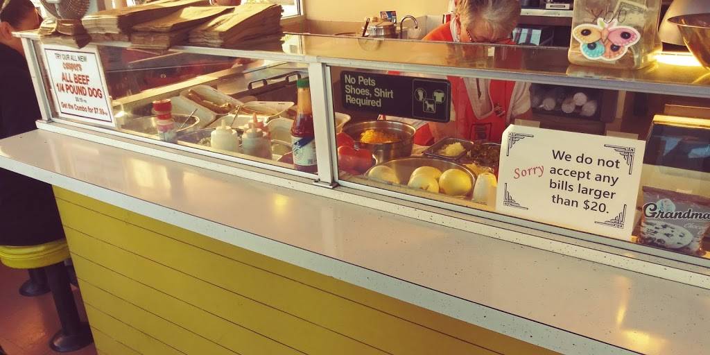 Caspers Hot Dogs Hayward | restaurant | 951 C St, Hayward, CA 94541, USA | 5105377300 OR +1 510-537-7300