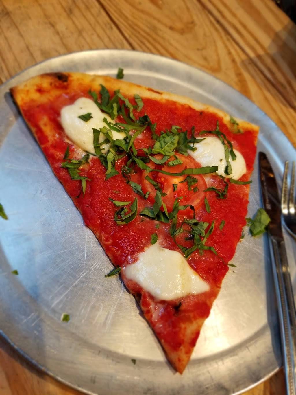 Vitos Pizza | restaurant | 2455 Santa Monica Blvd, Santa Monica, CA 90404, USA | 3108845900 OR +1 310-884-5900