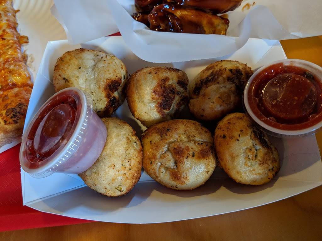 Fuel Pizza and Wings | meal delivery | 600 F St NW, Washington, DC 20004, USA | 2025473835 OR +1 202-547-3835