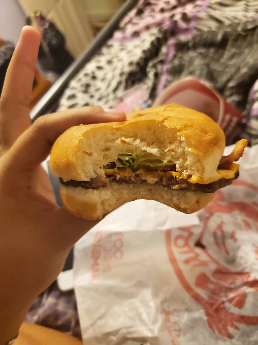 Wendys | restaurant | 130 Brown Rd, Auburn Hills, MI 48326, USA | 2483937795 OR +1 248-393-7795