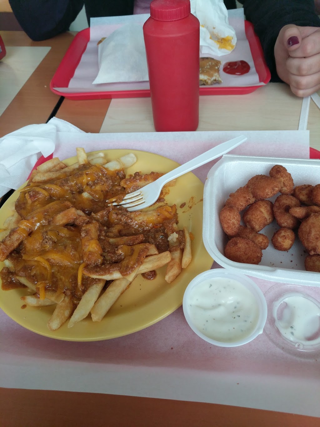 Jims Burgers | restaurant | 4030 Floyd Blvd, Sioux City, IA 51108, USA | 7122391460 OR +1 712-239-1460