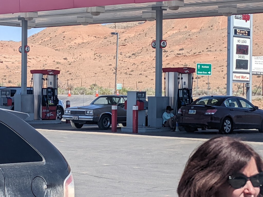 Stans Burger Shak | restaurant | 150 UT-95, Hanksville, UT 84734, USA | 4355423330 OR +1 435-542-3330