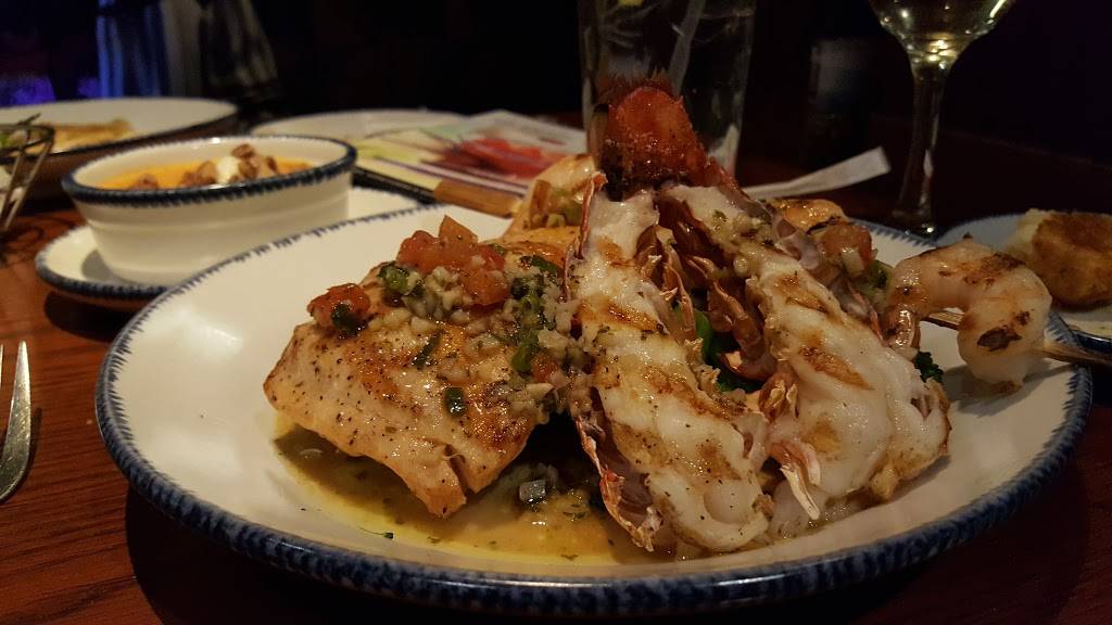 Red Lobster | restaurant | 2707 S 140th St, West Omaha, NE 68144, USA | 4023300162 OR +1 402-330-0162