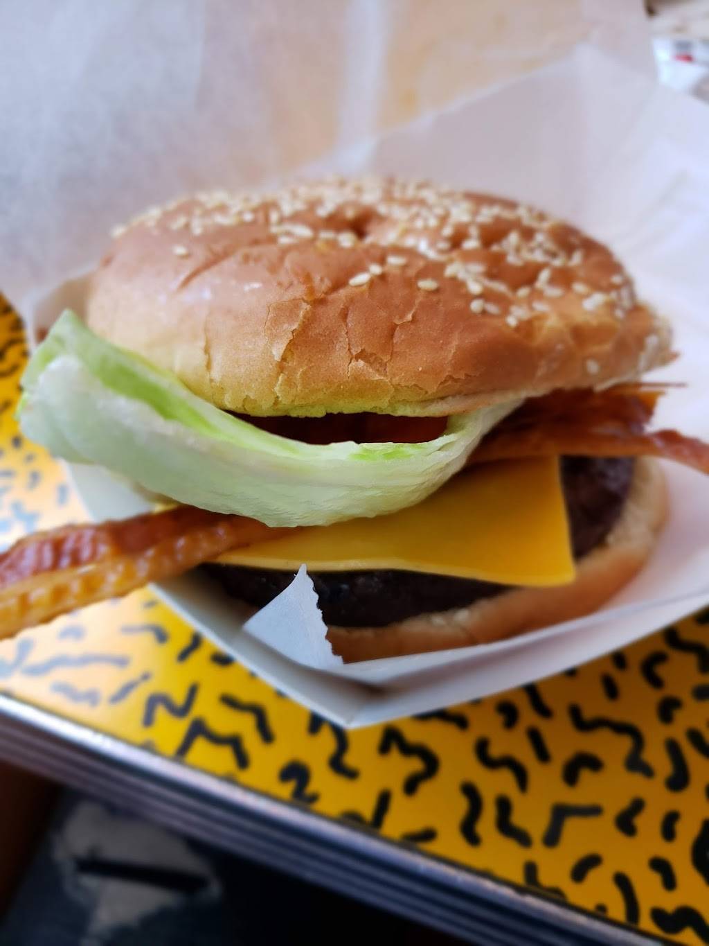 Mels Drive-In | restaurant | South St, Orlando, FL 32819, USA | 4072244233 OR +1 407-224-4233